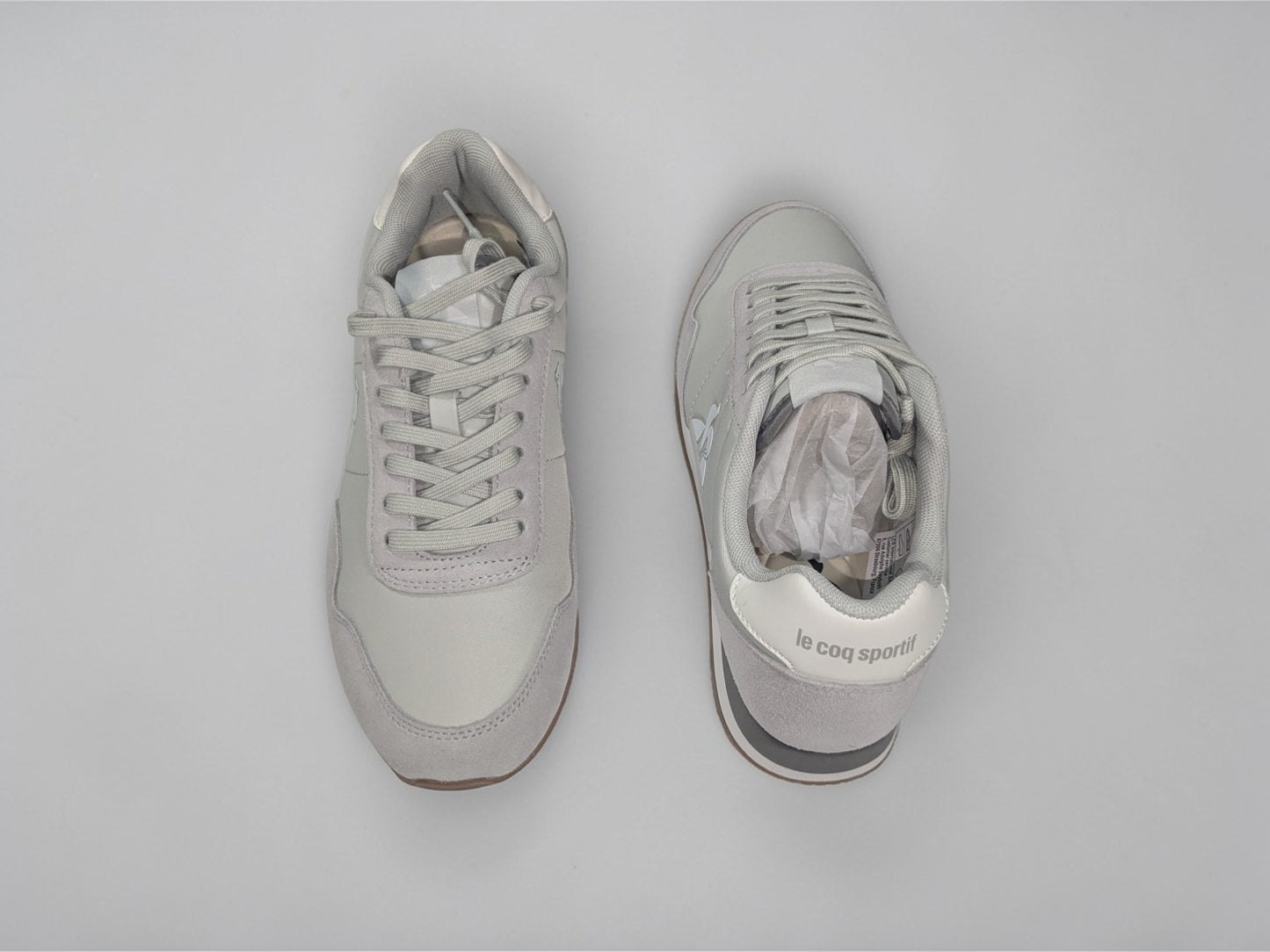 Le Coq Sportif Astra 2 gris détail logo