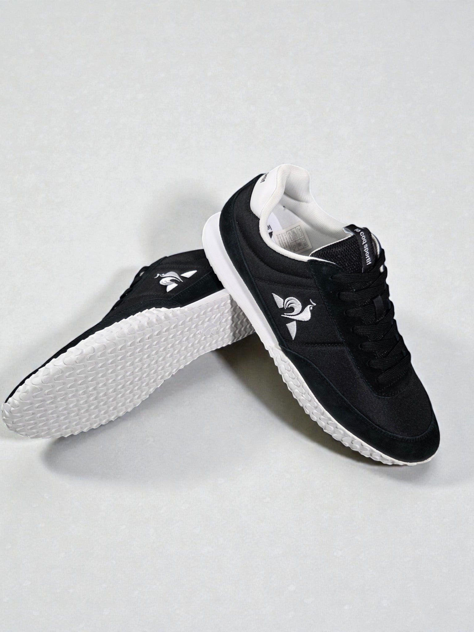 Le Coq Sportif Veloce 2 noir noir vue de profil