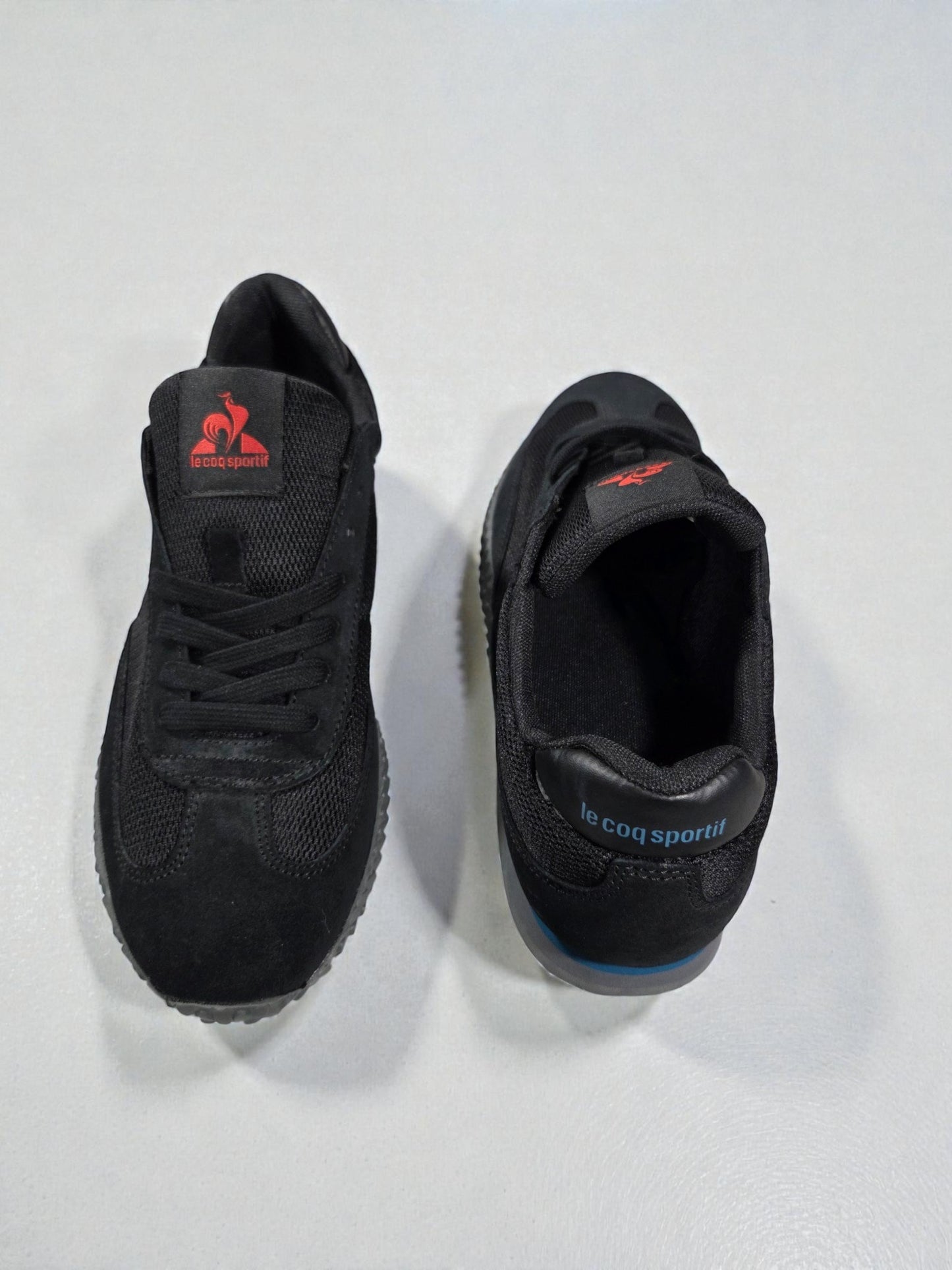 Le Coq Sportif Veloce tricolor dark noir détail logo