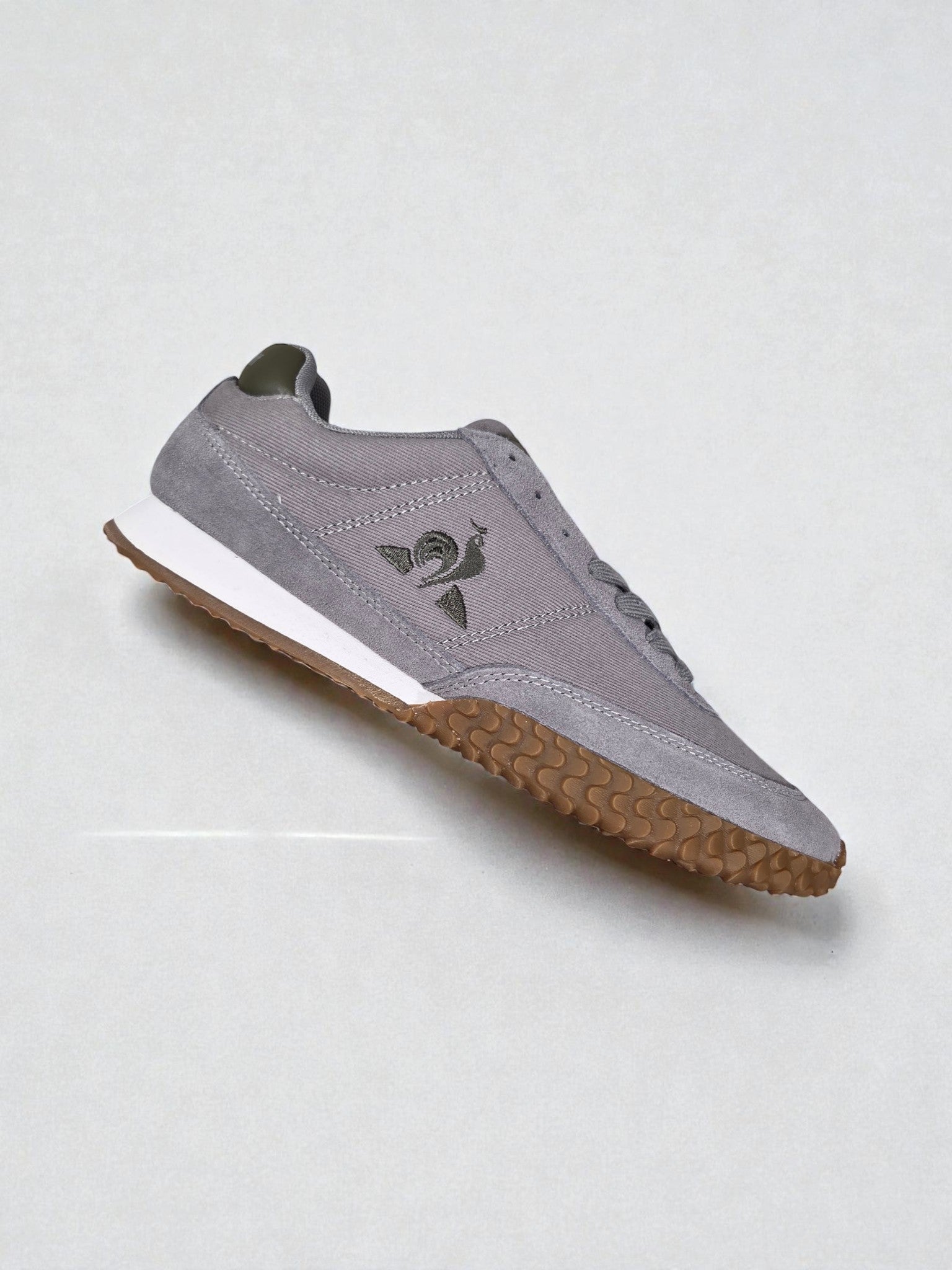 Le Coq Sportif Veloce 2 TWILL grise gris vue trois quarts