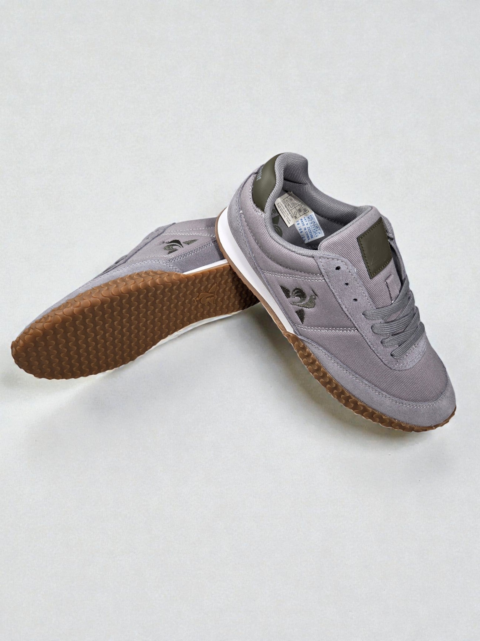 Le Coq Sportif Veloce 2 TWILL grise gris vue de profil