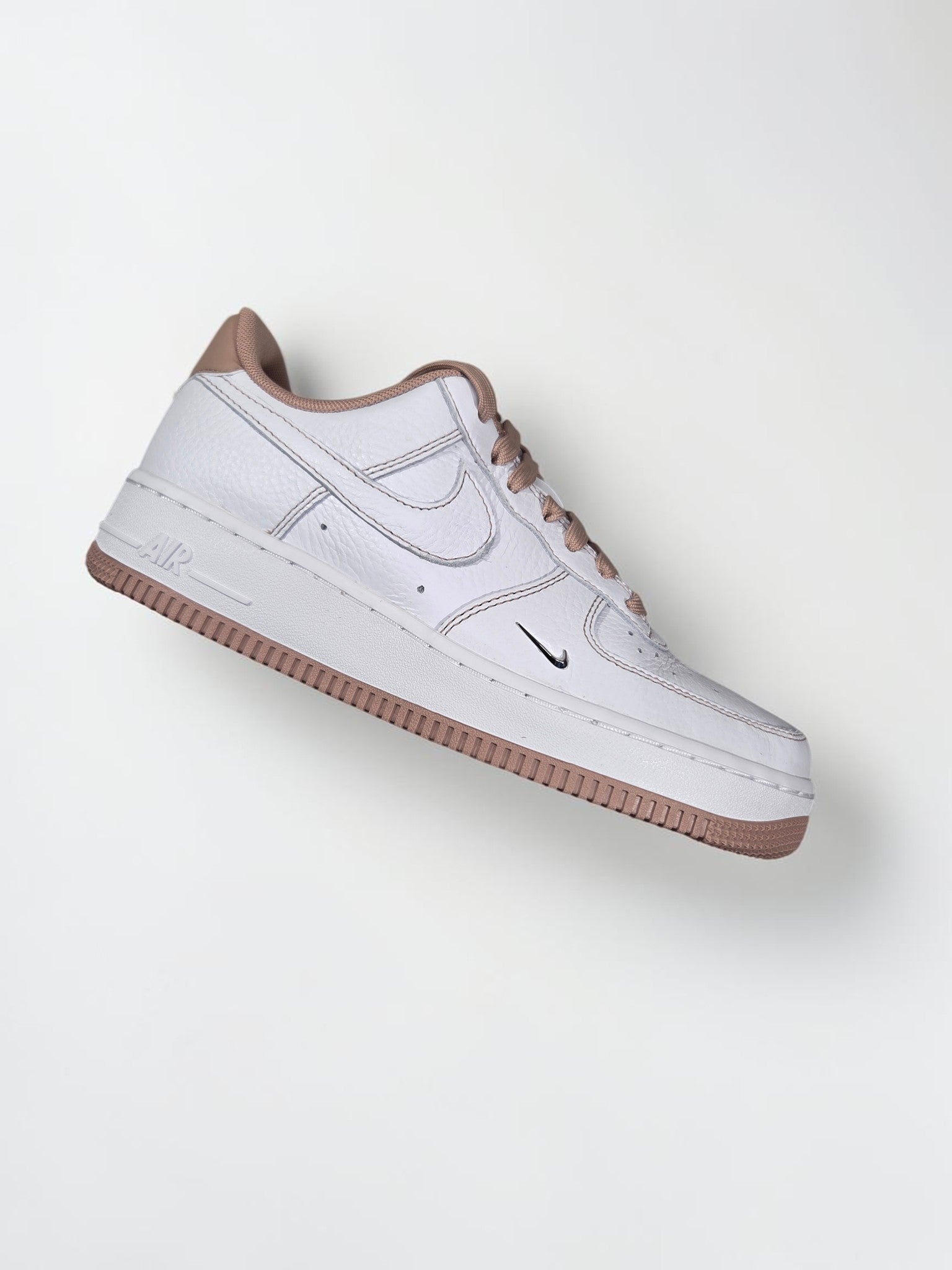 Nike Air Force 1 '07 Mini Jewel blanc vue trois quarts