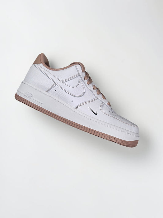 Nike Air Force 1 '07 Mini Jewel blanc vue trois quarts