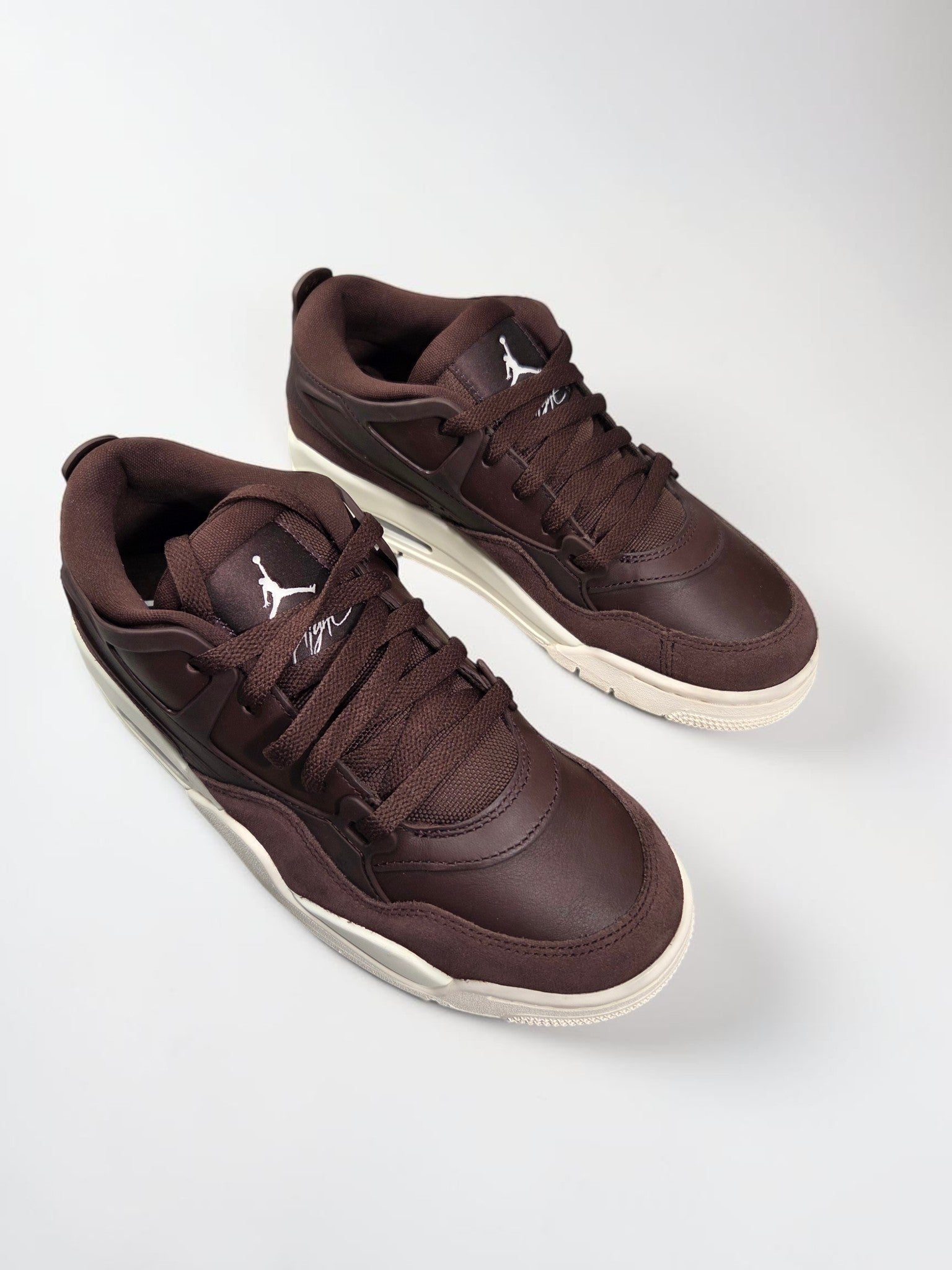 Nike Air Jordan 4 RM marron - vue 3