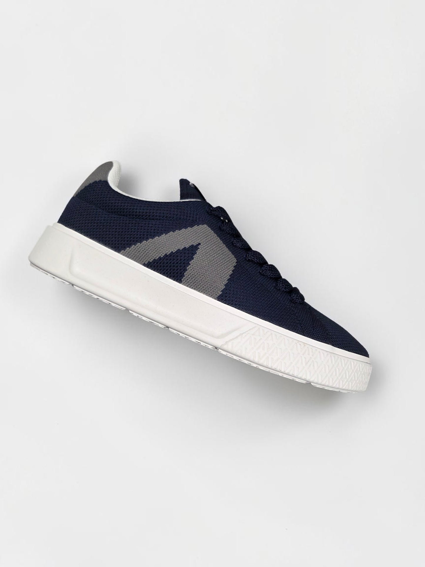 ARKK Copenhagen Essence knit academy blue white blanc vue trois quarts