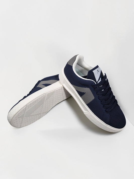 ARKK Copenhagen Essence knit academy blue white blanc vue de profil