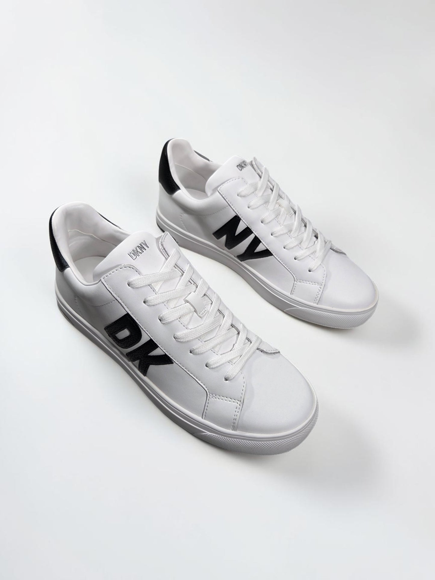 DKNY Abeni blanc vue de dessus