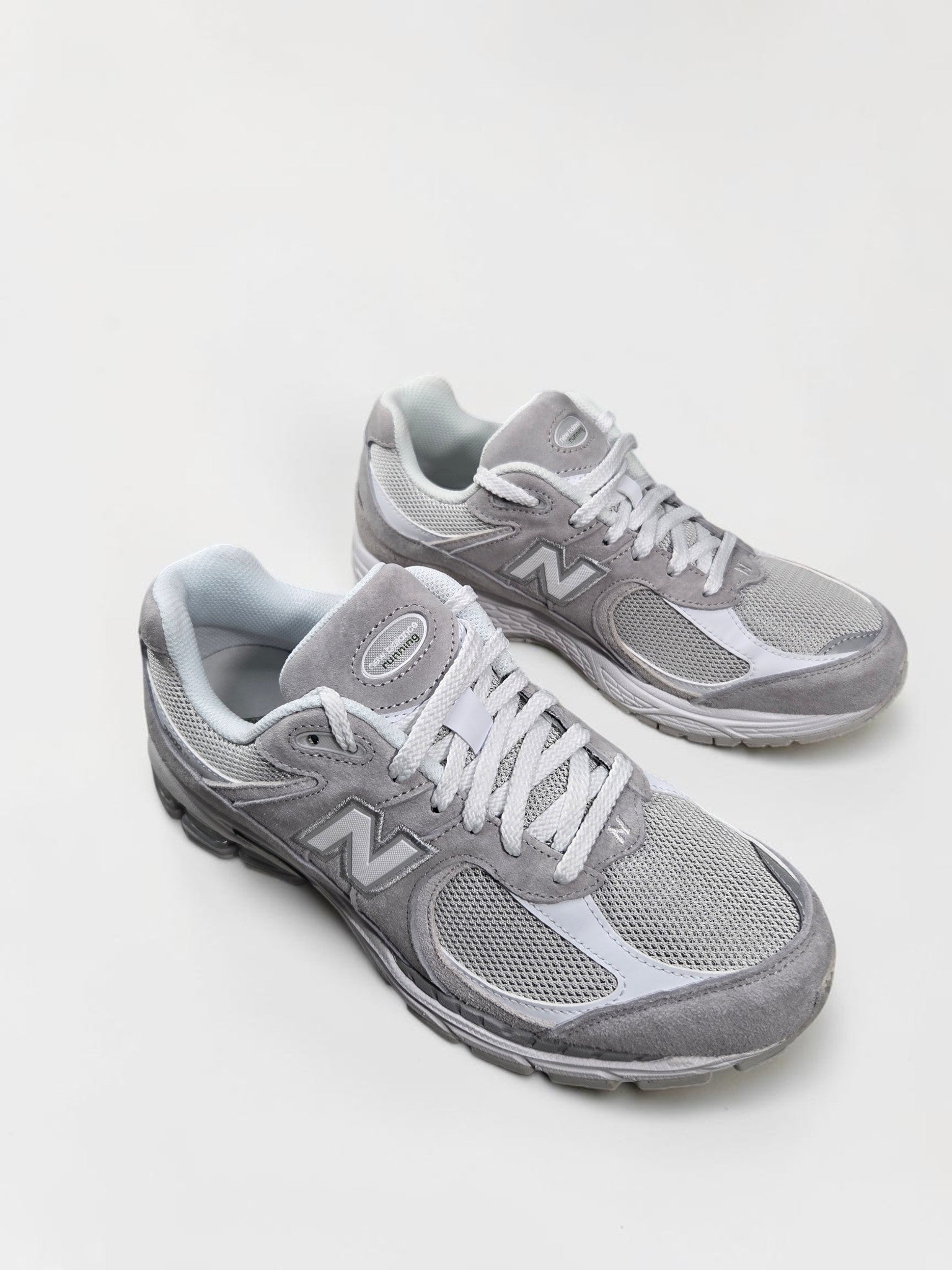 New Balance U2002 grise gris vue de dessus