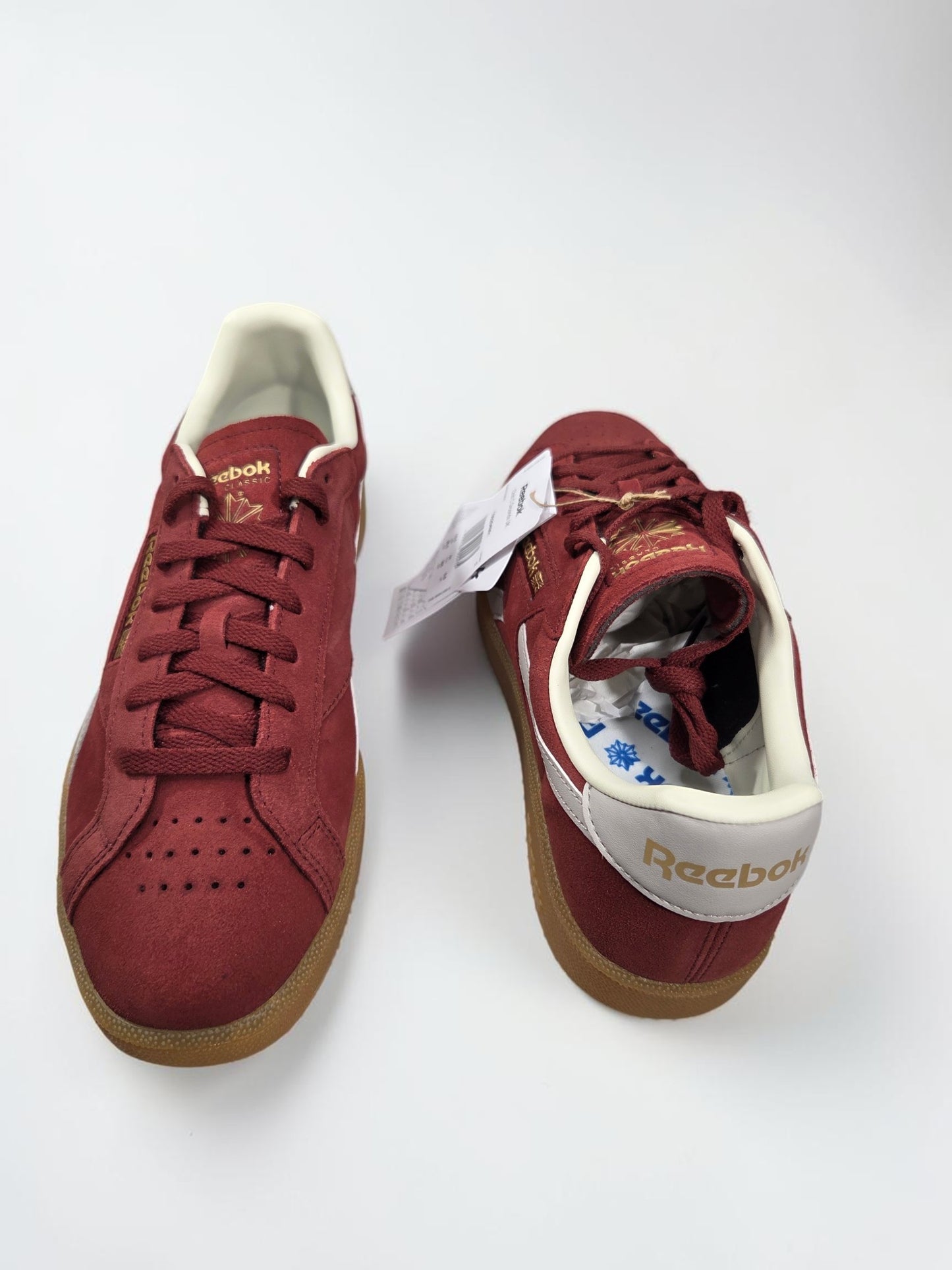 Reebok Club C Grounds rouge rouge détail logo