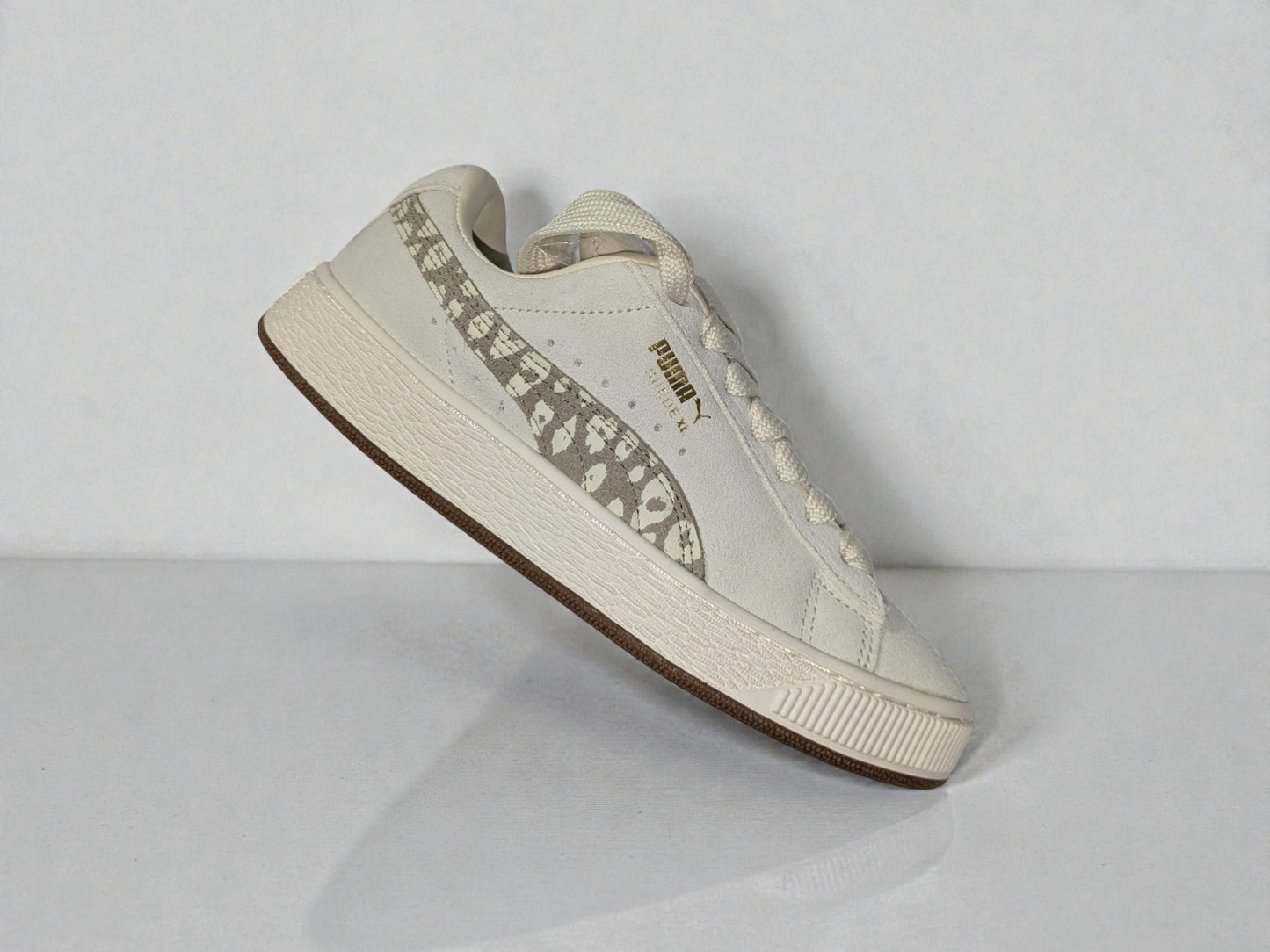 Puma Suede XL beige vue trois quarts