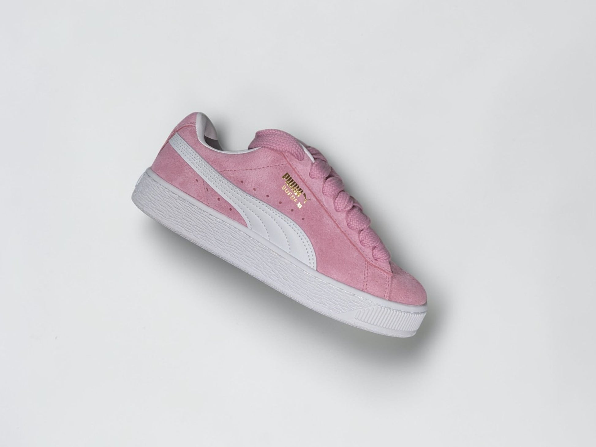 Puma Suede XL blanc vue trois quarts